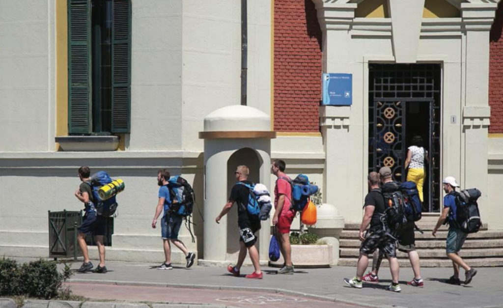 Mbi 1 mln turistë në shtator, kryeministri Rama: Shifra e turistëve nuk korrespondon me të ardhurat që deklarojnë hotelet, vitin tjetër do ketë referencë