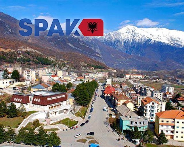 I hoqën nga duart 2 herë tenderat dhe ia dhuruan “4 A-M”, dënohen me kusht tre zyrtarët e bashkisë së Tropojës