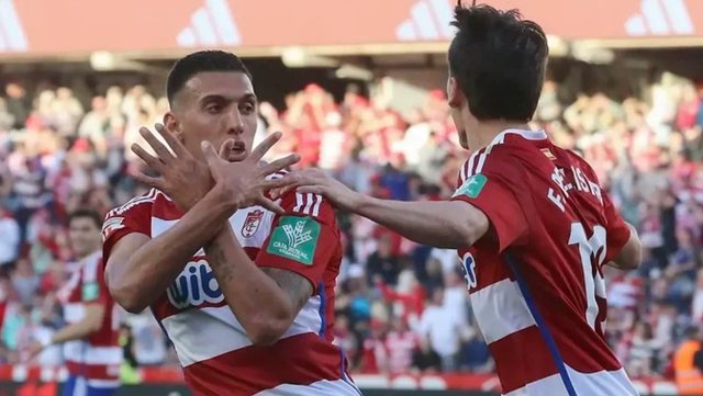 Uzuni shpërthen me dopietë golash, i jep fitoren Granadës