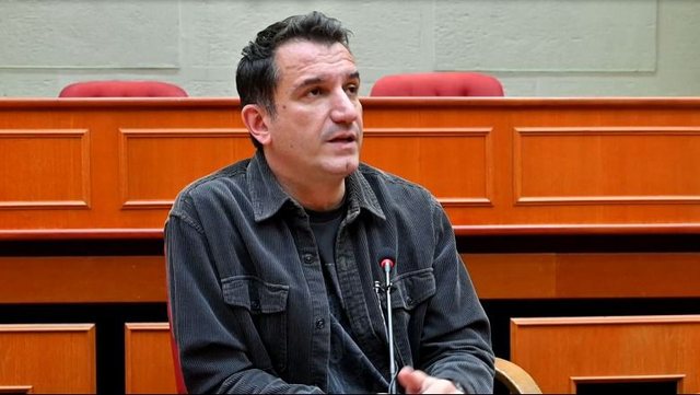 Oficerët e BKH dy orë në shtëpinë e Veliajt, SPAK thellon hetimet për kryebashkiakun