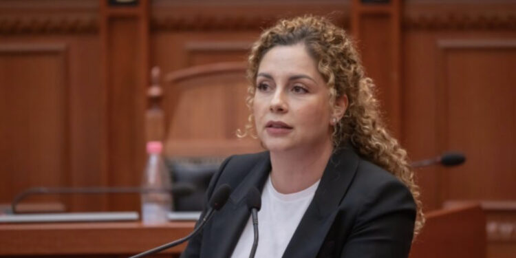 Mandati i Xhaçkës/ Komisioni i Venecias publikon raportin: Vendimet e Gjykatës Kushtetuese duhet të zbatohen, por…