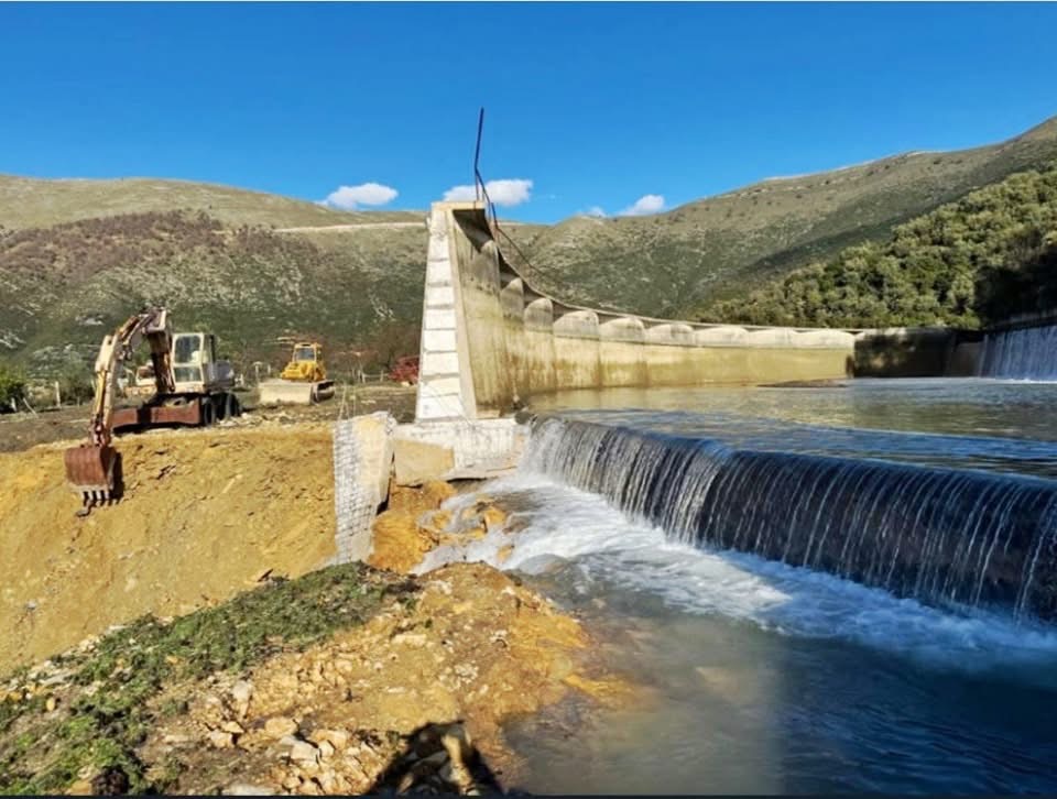 Çarja e digës në Bunec, Ministria e Mbrojtjes: Kishte 15 mijë metër kub ujë, u përmbytën 12 biznese