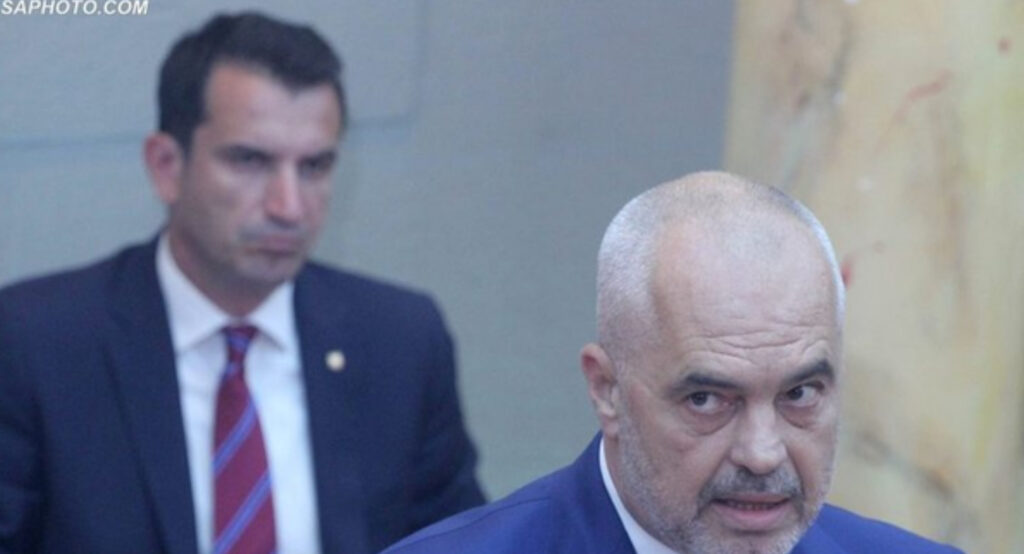 Ja pra që Babloku ka hallin e vetes, jo mbrojtjen e Erion Veliajt!