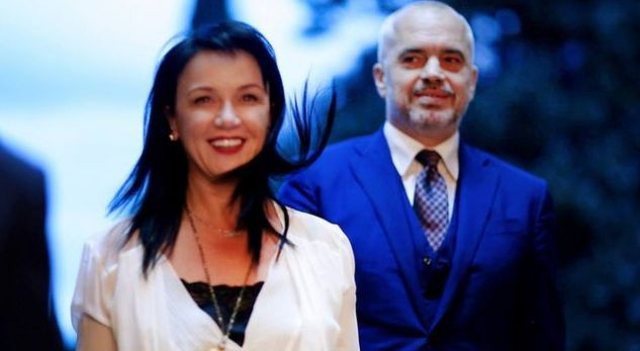 Klodian Tomorri: Për biznesmenin që pagoi detoksifikin e Ramës u firmosën leje për resorte në Dhërmi dhe kulla në Tiranë