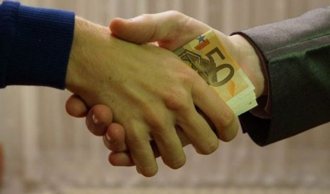 Kosova dhe Mali i Zi, vendet më me pak korrupsion në Ballkan! Shqipëria renditet e 80-ta në botë