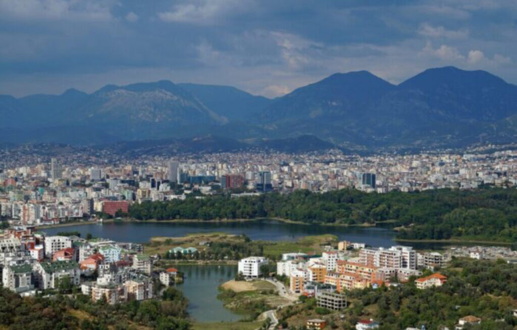 Shqipëria renditet ndër tre të fundit në Europë për të drejtat e pronës