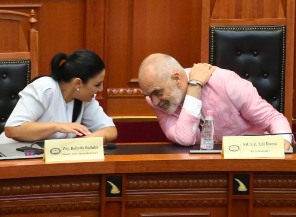 Rama-Balluku vazhdojnë të tallen me shqiptarët, nga sot ulet me 1 lekë çmimi i energjisë