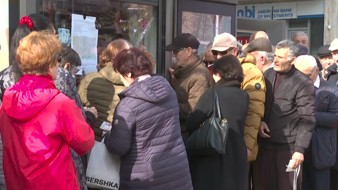 Aboneja e pensionistëve/ Fushatë elektorale dhe torturë